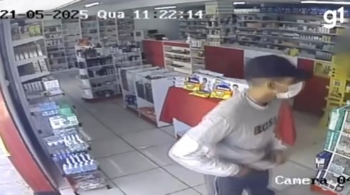 🥛🚨 TENTOU ASSALTAR… LEVOU FOI LATA!
Em Montes Claros, um ladrão entrou numa farmácia achando que ia sair com dinheiro… mas saiu foi CORRENDO! 😂💨
O funcionário não pensou duas vezes: pegou uma lata de leite em pó e botou o bandido pra correr na base da coragem! 💪🥛
O cara ainda levou uma latada nas costas na fuga! 🎯😱
Final da história? Polícia na cola e bandido PRESO! 👊🚓
📍 Bairro Santa Lúcia I — Montes Claros
⚠️ Quer ver o vídeo? Tá aí nos stories! 🎥👀