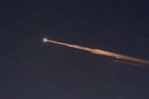 Luzes-20no-20c-C3-A9u-20do-20Norte-20de-20Minas-20eram-20lixo-20espacial-20afirmam-20especialistas-300x200 Luzes no céu do Norte de Minas eram lixo espacial, afirmam especialistas